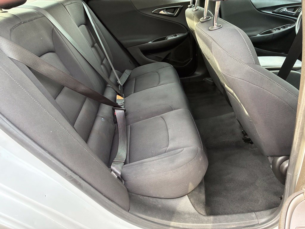 Used 2020 Chevrolet Malibu LS FWD image 17