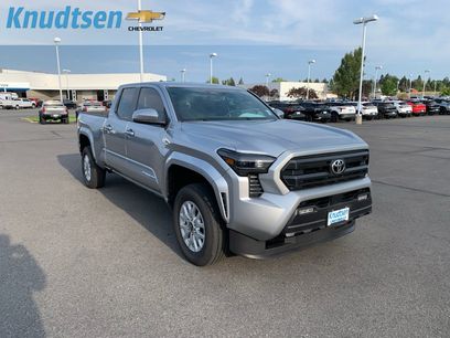 Used 2025 Toyota Tacoma SR5