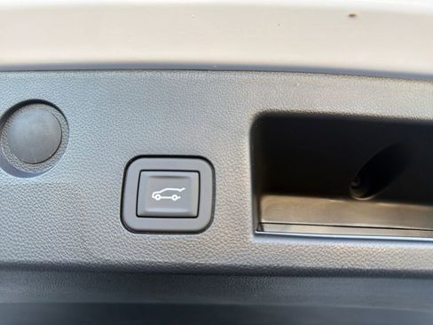 New 2026 Chevrolet Equinox LT w/ Convenience Package II image 28