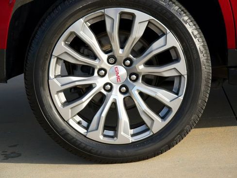 Used 2021 GMC Yukon Denali w/ LPO, Illumination Package AWD/4WD image 10