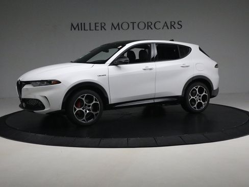 Used 2024 Alfa Romeo Tonale Veloce w/ Premium Interior Package AWD/4WD image 1