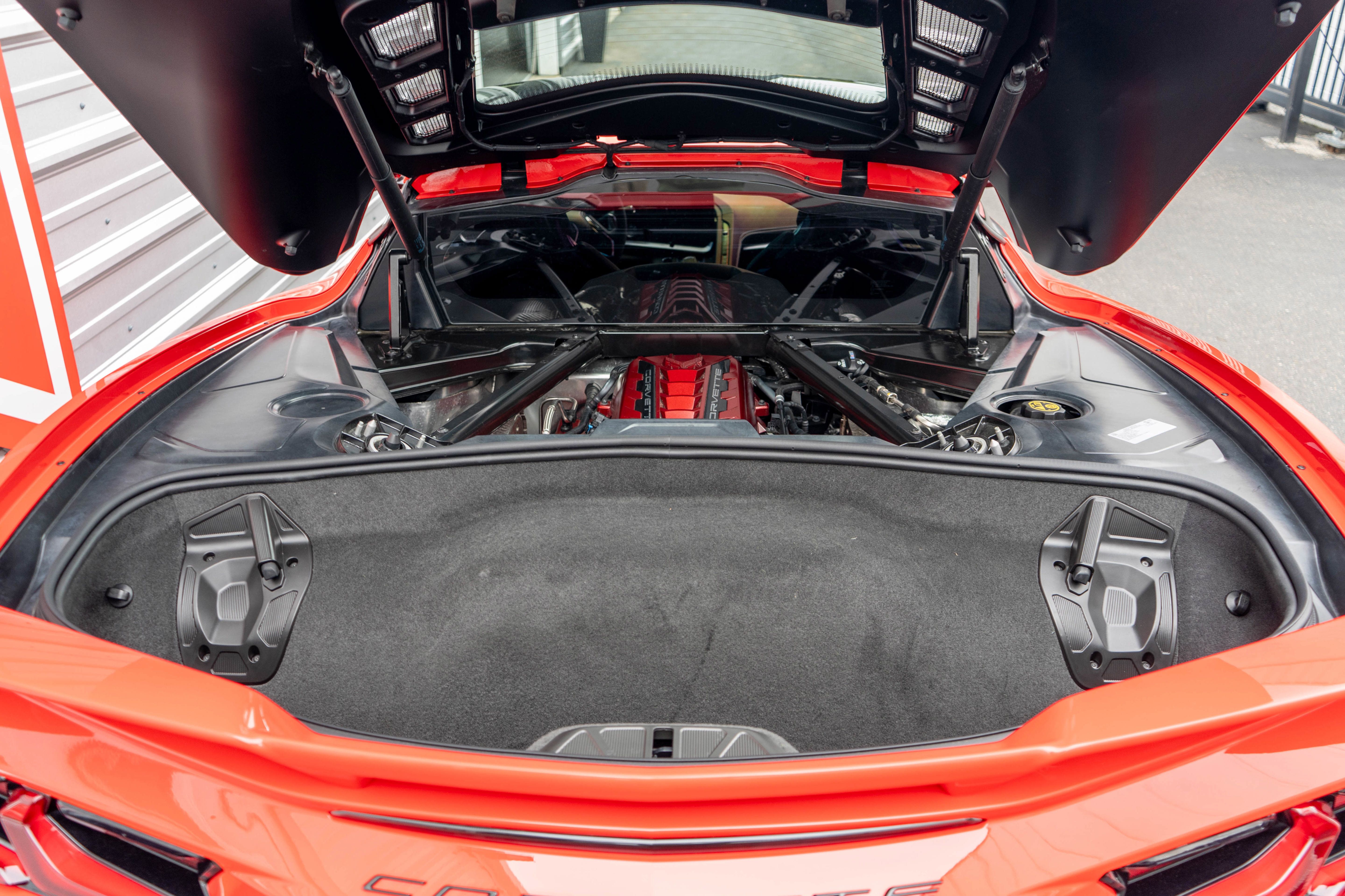 Used 2024 Chevrolet Corvette Stingray Premium Cpe w/ Z51 Performance Package RWD image 33