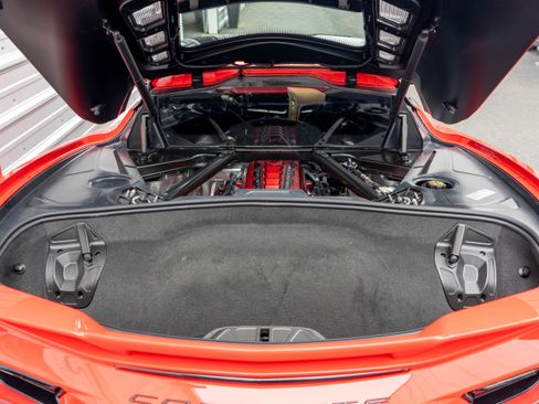 Used 2024 Chevrolet Corvette Stingray Premium Cpe w/ Z51 Performance Package RWD image 33