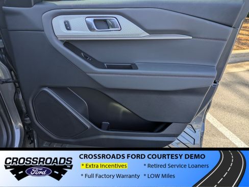 New 2025 Ford Explorer Active image 36