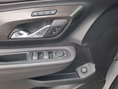 Used 2022 GMC Terrain SLT image 26