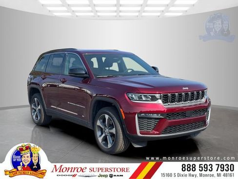 Certified 2026 Jeep Grand Cherokee Limited AWD/4WD image 1