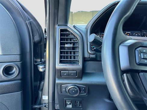 Used 2021 Ford Expedition Max Limited image 10