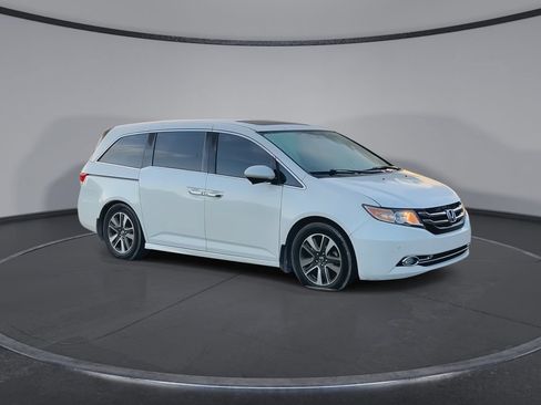 Used 2014 Honda Odyssey Touring Elite image 2