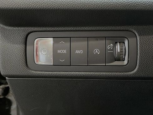 Used 2025 Chevrolet Traverse Z71 w/ Driver Confidence Package AWD/4WD image 10