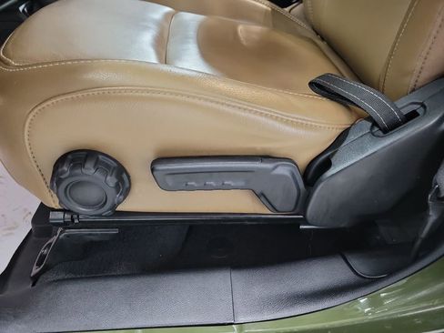 Used 2021 Jeep Wrangler Unlimited Rubicon image 32