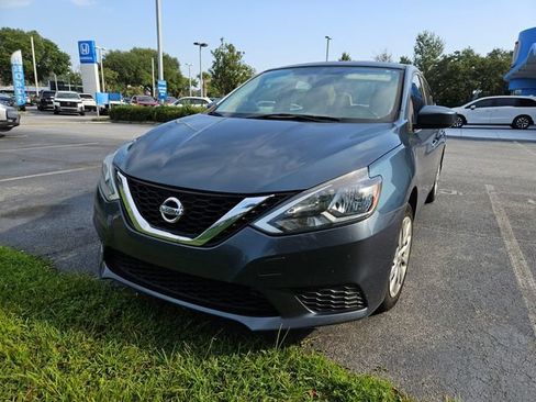 Used 2016 Nissan Sentra SV FWD image 2