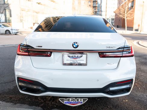 Used 2020 BMW 750i xDrive w/ Executive Package image 6