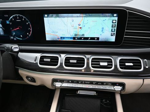 Used 2020 Mercedes-Benz GLE 350 4MATIC image 28