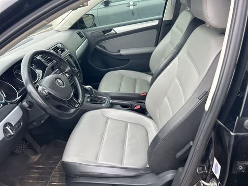 Used 2015 Volkswagen Jetta SEL Premium image 11