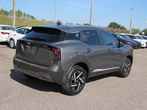 Used 2026 Nissan Kicks SV w/ Illumination Package FWD image 3
