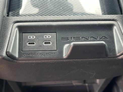 Used 2025 Toyota Sienna XSE w/ XSE Premium Package image 23