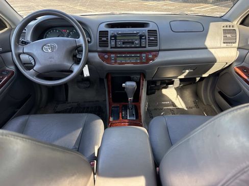 Used 2003 Toyota Camry LE image 14