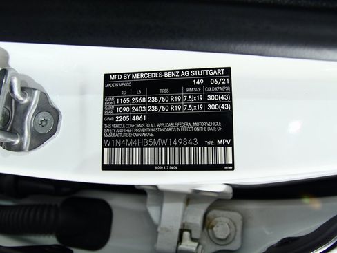 Used 2021 Mercedes-Benz GLB 250 4MATIC image 23