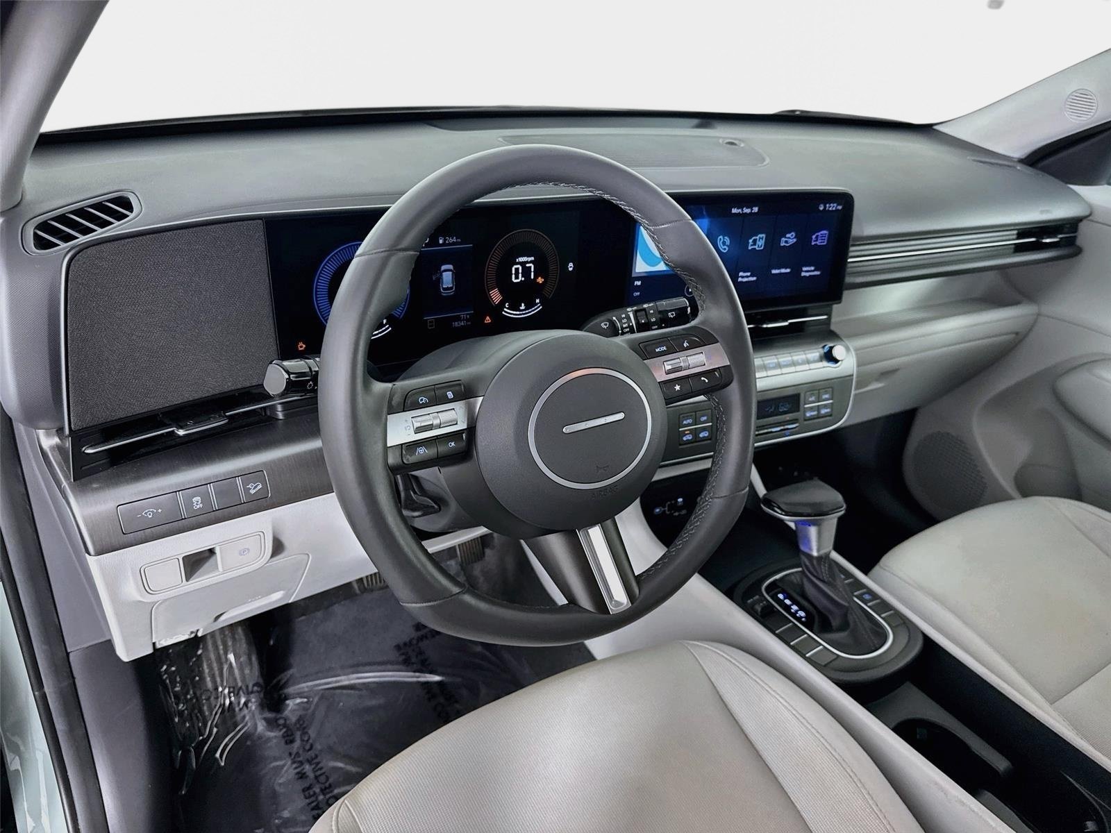Certified 2024 Hyundai Kona SEL FWD image 9
