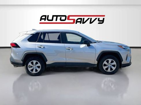 Used 2023 Toyota RAV4 LE AWD/4WD image 4