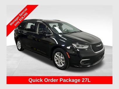 Used 2022 Chrysler Pacifica Touring-L