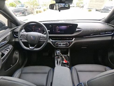 Used 2025 Buick Envista Sport Touring w/ Experience Buick Package FWD image 10