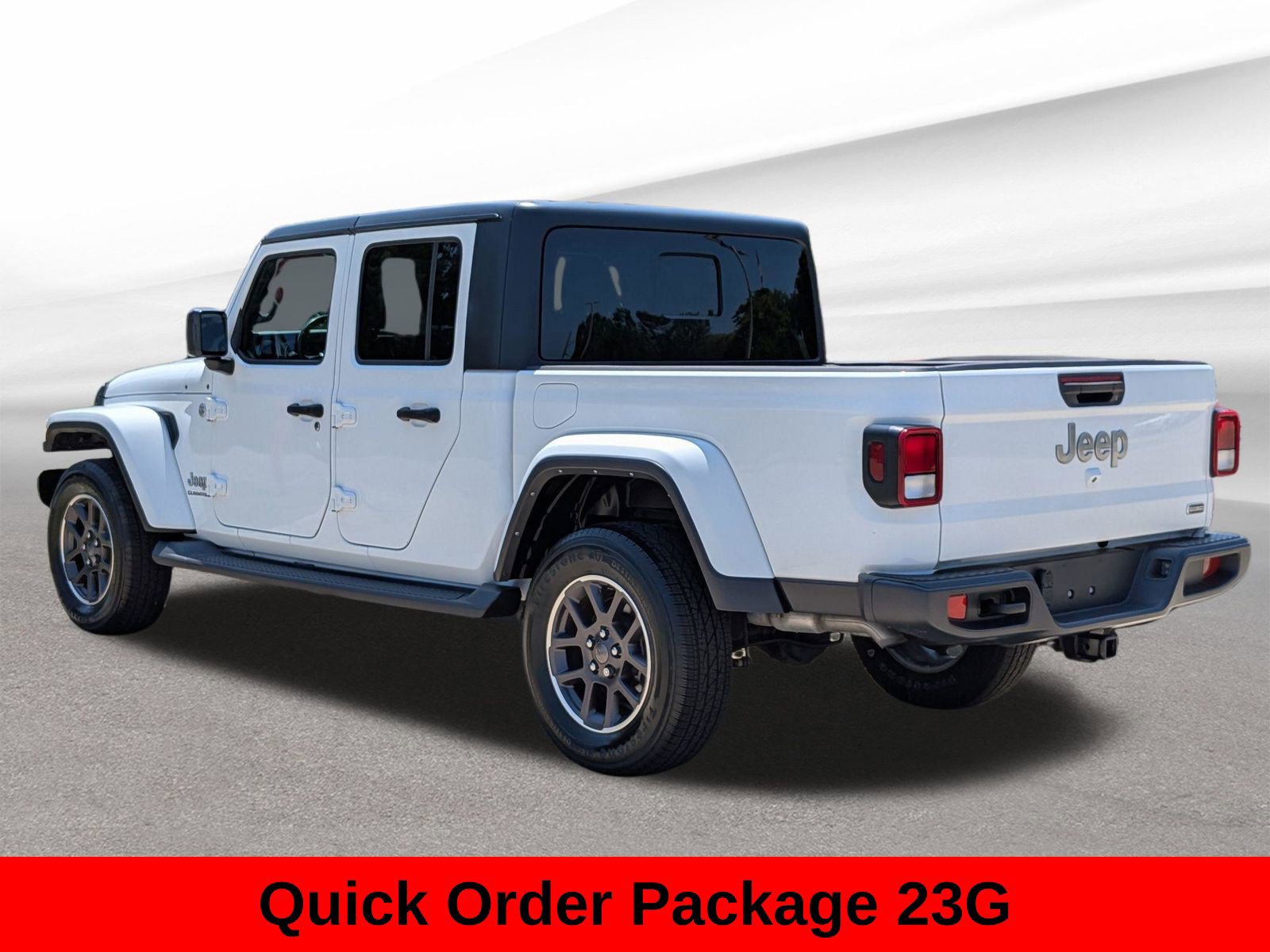Used 2022 Jeep Gladiator Overland w/ Trailer Tow Package AWD/4WD image 12