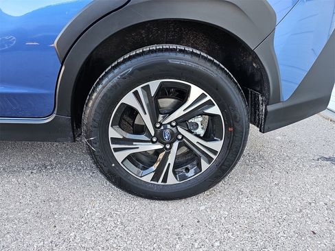 Certified 2025 Subaru Crosstrek 2.0i Premium image 33
