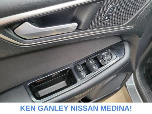 Used 2015 Ford Edge SEL AWD/4WD image 37