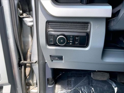 Used 2024 Ford F250 XLT AWD/4WD image 25