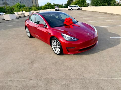 Used 2020 Tesla Model 3 Standard Range Plus RWD image 5