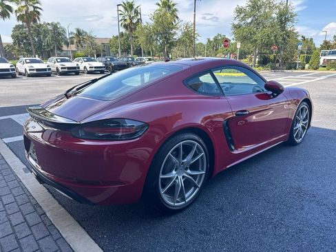 Used 2021 Porsche 718 Cayman RWD image 4