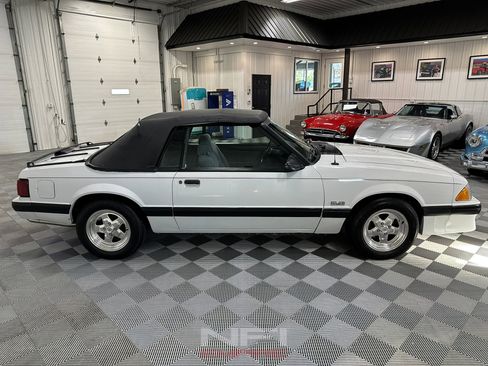 Used 1987 Ford Mustang LX image 12