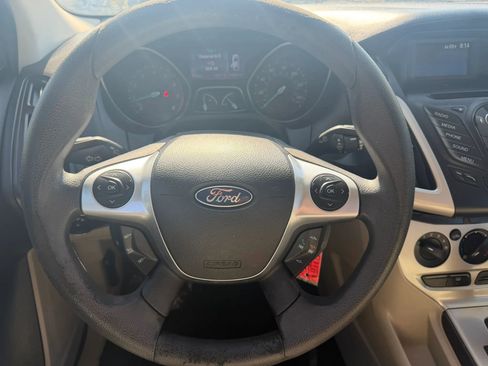 Used 2013 Ford Focus SE FWD image 17