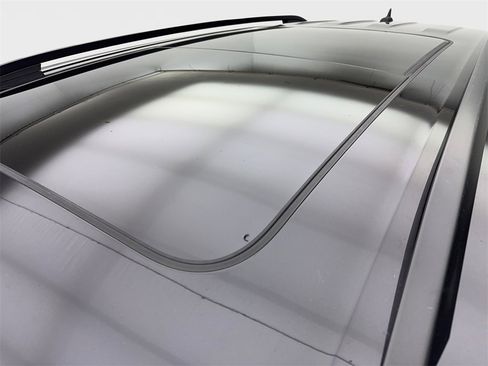 Used 2023 Volkswagen Atlas SE w/ Panoramic Sunroof Package image 24