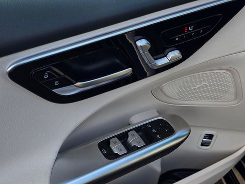 New 2026 Mercedes-Benz C 300 4MATIC Sedan image 36
