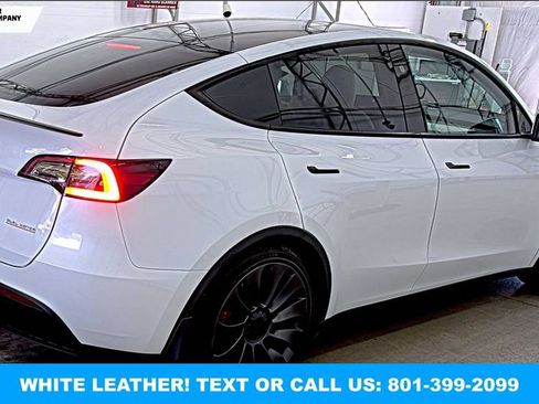 Used 2023 Tesla Model Y Performance AWD/4WD image 16