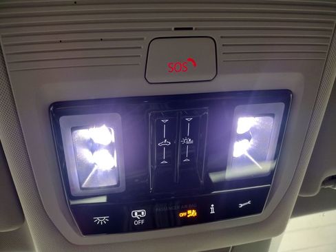 New 2026 Volkswagen Tiguan SE image 31