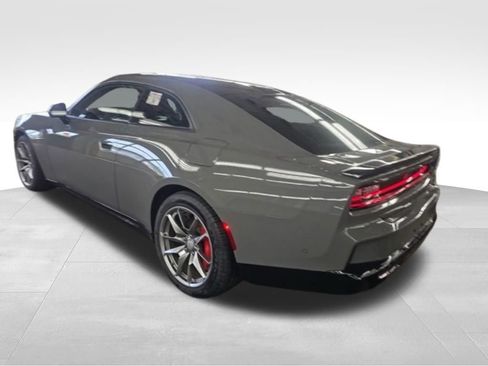 Used 2025 Dodge Charger Daytona Scat Pack w/ Track Pack AWD/4WD image 3