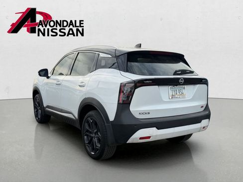 Certified 2025 Nissan Kicks SR image 3