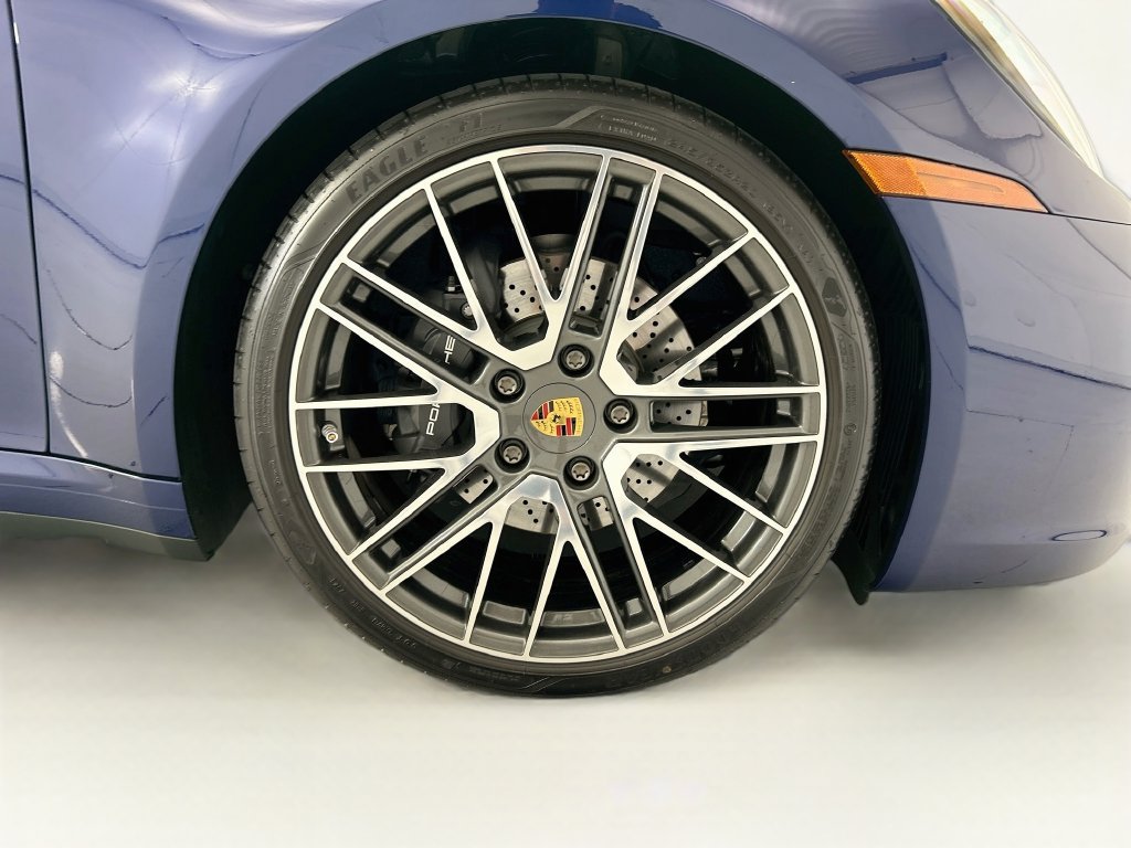 Certified 2024 Porsche 911 Carrera RWD image 29