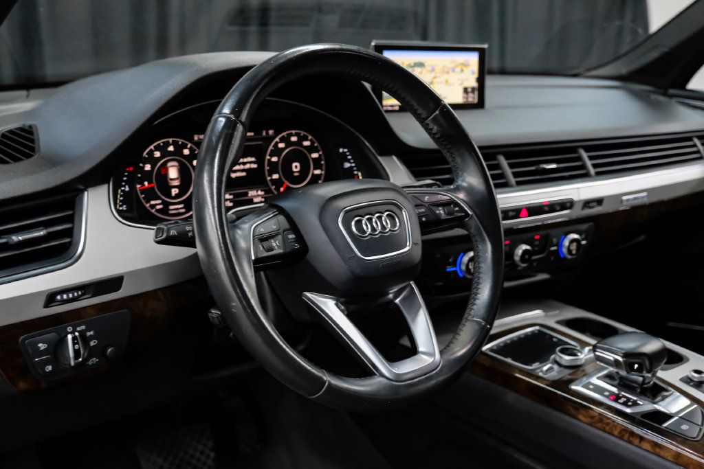 Used 2018 Audi Q7 2.0T Premium Plus AWD/4WD image 17