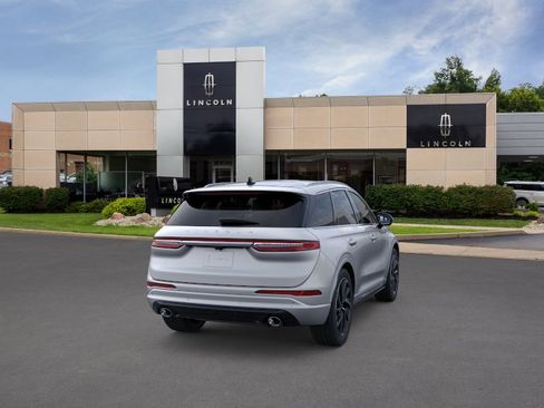 New 2024 Lincoln Corsair Grand Touring AWD/4WD image 8