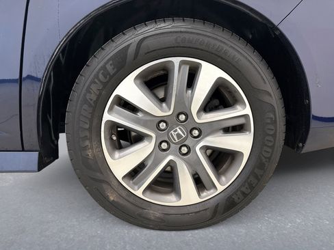 Used 2017 Honda Odyssey Touring image 23