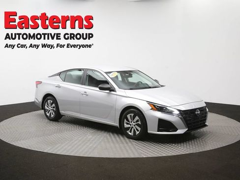 Used 2024 Nissan Altima 2.5 S FWD image 47