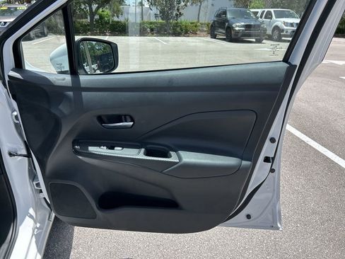 New 2025 Nissan Versa SV image 32