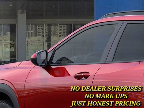 New 2026 Chevrolet Trax LT w/ Sunroof Package image 12