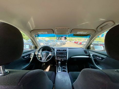 Used 2013 Nissan Altima 2.5 S FWD image 13