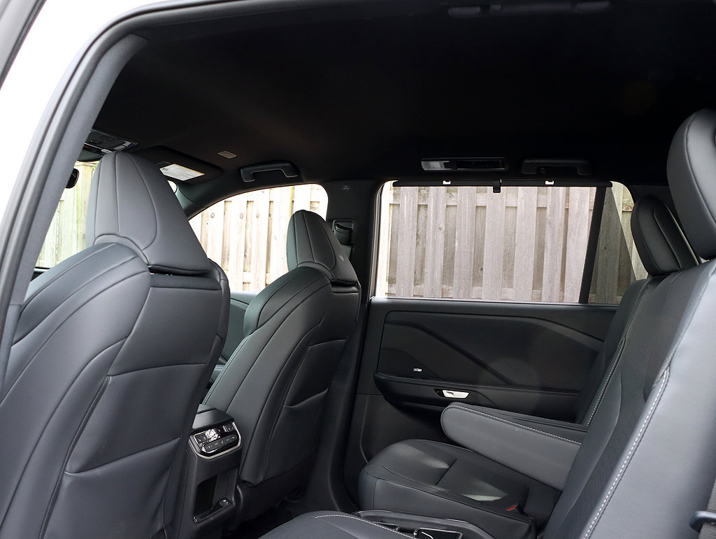 New 2026 Lexus TX 500h AWD w/ Technology Package image 16