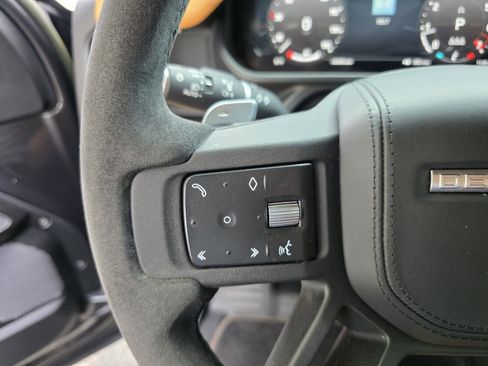 Used 2023 Land Rover Defender 110 V8 AWD/4WD image 19